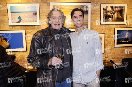 Vernissage der Fotoausstellung 'Zuversicht und Lebensfreude' in Berlin