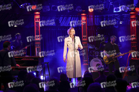 Musik-Show 'We Could Be Heroes' mit Sven Ratzke & Band in Berlin