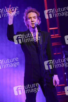 Musik-Show 'We Could Be Heroes' mit Sven Ratzke & Band in Berlin