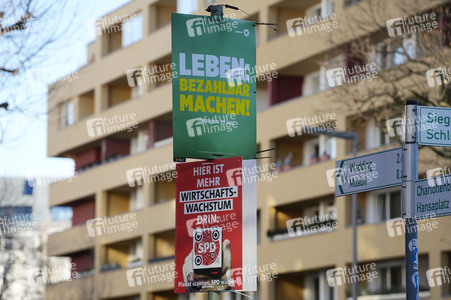 Wahlplakate zur Bundestagswahl 2025 in Berlin