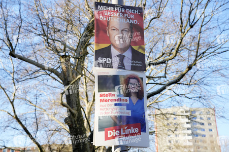 Wahlplakate zur Bundestagswahl 2025 in Berlin