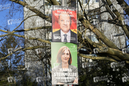 Wahlplakate zur Bundestagswahl 2025 in Berlin