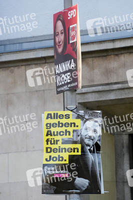 Wahlplakate zur Bundestagswahl 2025 in Berlin
