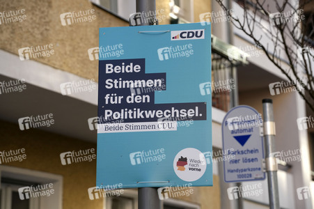 Wahlplakate zur Bundestagswahl 2025 in Berlin