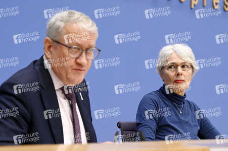Bundespressekonferenz 15 Jahre katholischer Missbrauchsskandal in Berlin