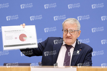 Bundespressekonferenz 15 Jahre katholischer Missbrauchsskandal in Berlin