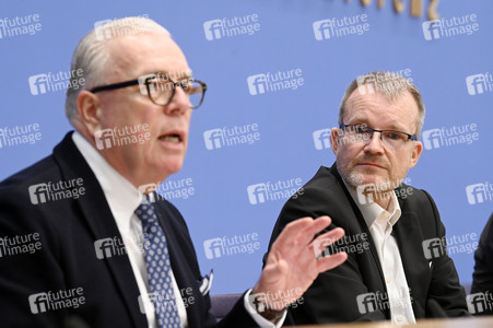 Bundespressekonferenz 'ePA-Start in Modellregionen' in Berlin