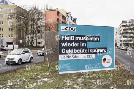 Wahlplakate zur Bundestagswahl 2025 in Berlin