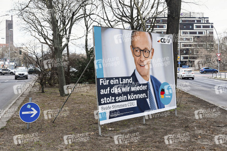 Wahlplakate zur Bundestagswahl 2025 in Berlin