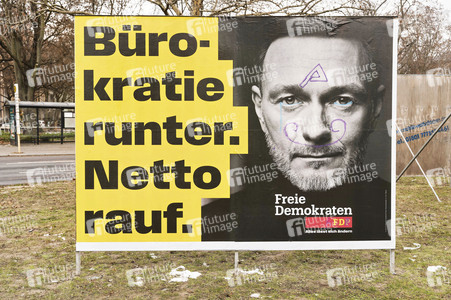 Wahlplakate zur Bundestagswahl 2025 in Berlin