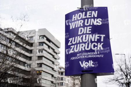 Wahlplakate zur Bundestagswahl 2025 in Berlin