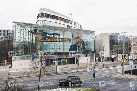 Wahlplakate zur Bundestagswahl 2025 in Berlin