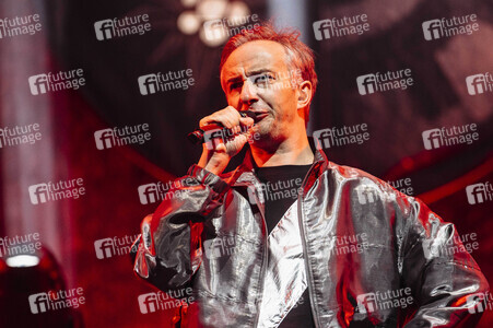 Konzert von Jan Böhmermann und dem Rundfunk-Tanzorchester Ehrenfeld in Erfurt