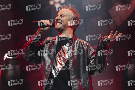 Konzert von Jan Böhmermann und dem Rundfunk-Tanzorchester Ehrenfeld in Erfurt