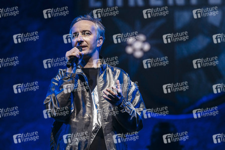 Konzert von Jan Böhmermann und dem Rundfunk-Tanzorchester Ehrenfeld in Erfurt