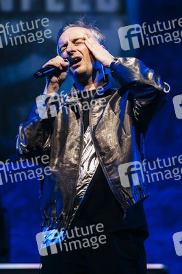 Konzert von Jan Böhmermann und dem Rundfunk-Tanzorchester Ehrenfeld in Erfurt