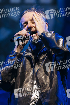 Konzert von Jan Böhmermann und dem Rundfunk-Tanzorchester Ehrenfeld in Erfurt