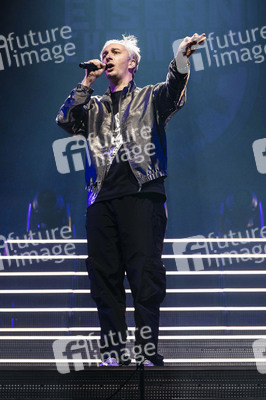 Konzert von Jan Böhmermann und dem Rundfunk-Tanzorchester Ehrenfeld in Erfurt