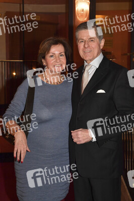 Theaterpremiere 'Hausmeister Krause - Du lebst nur zweimal' in München