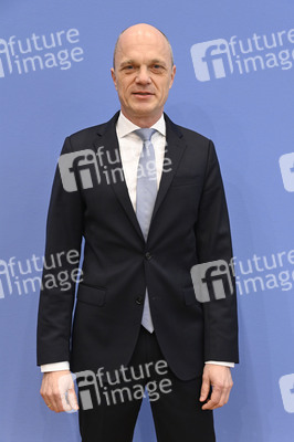 Bundespressekonferenz 'Impuls für messbare Bildungsziele' in Berlin