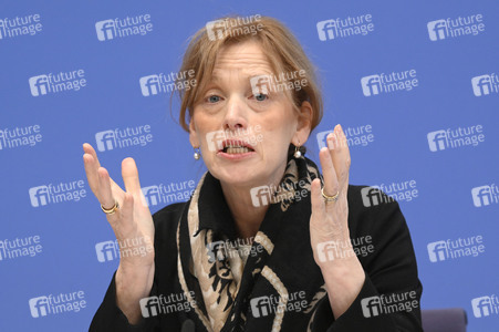 Bundespressekonferenz 'Impuls für messbare Bildungsziele' in Berlin