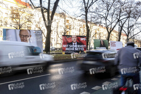 Wahlplakate zur Bundestagswahl 2025 in Berlin