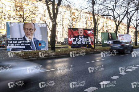 Wahlplakate zur Bundestagswahl 2025 in Berlin