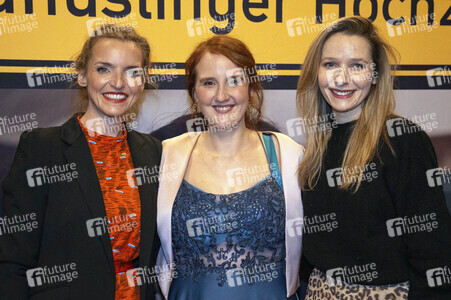 Filmpremiere 'Hundslinger Hochzeit' in München