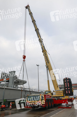 Neue Krananlage im Container-Terminal Köln-Eifeltor
