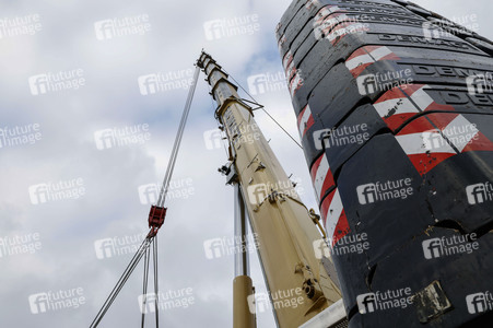 Neue Krananlage im Container-Terminal Köln-Eifeltor