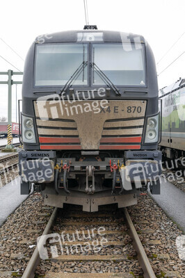 Neue Krananlage im Container-Terminal Köln-Eifeltor