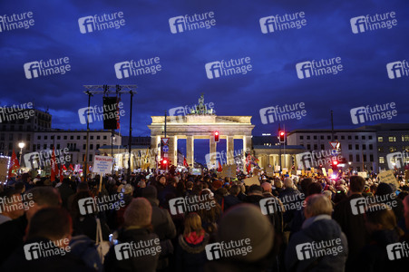 Demonstration gegen den Rechtsruck in Berlin