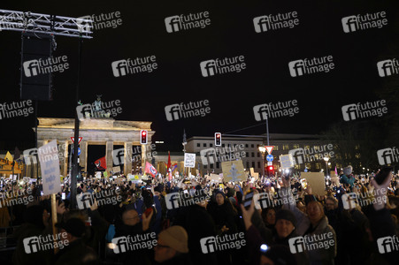 Demonstration gegen den Rechtsruck in Berlin