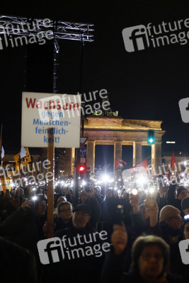 Demonstration gegen den Rechtsruck in Berlin