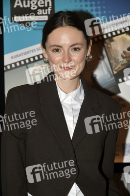 Filmpremiere 'Das kostbarste aller Güter' in Berlin