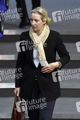 211. Sitzung des Deutschen Bundestages in Berlin