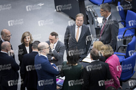211. Sitzung des Deutschen Bundestages in Berlin
