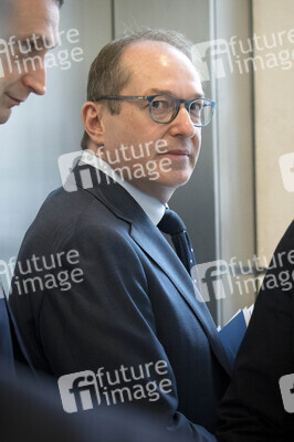 211. Sitzung des Deutschen Bundestages in Berlin