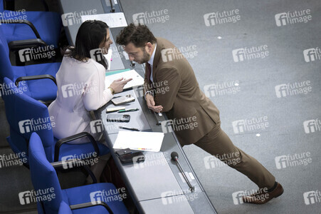 211. Sitzung des Deutschen Bundestages in Berlin