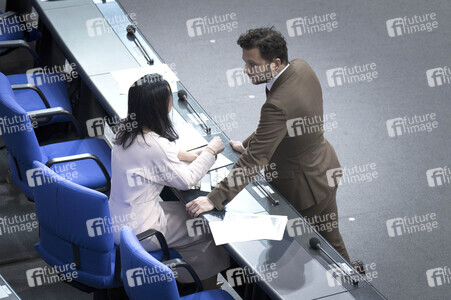 211. Sitzung des Deutschen Bundestages in Berlin