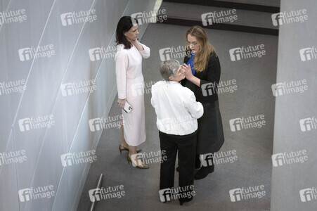 211. Sitzung des Deutschen Bundestages in Berlin