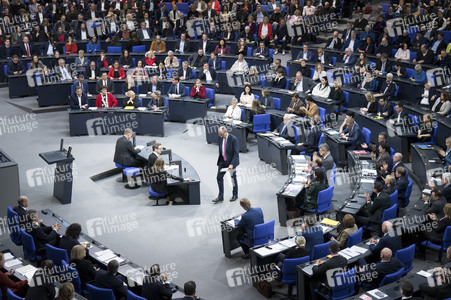 211. Sitzung des Deutschen Bundestages in Berlin