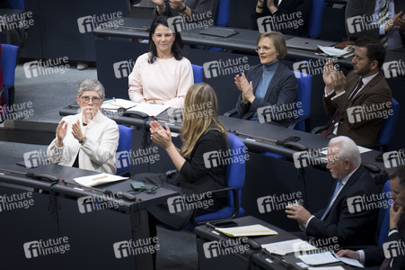 211. Sitzung des Deutschen Bundestages in Berlin