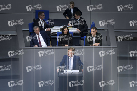 211. Sitzung des Deutschen Bundestages in Berlin