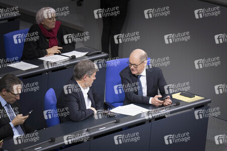 211. Sitzung des Deutschen Bundestages in Berlin