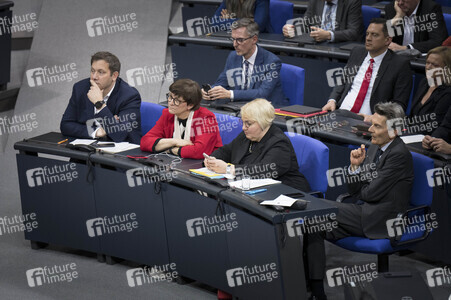 211. Sitzung des Deutschen Bundestages in Berlin