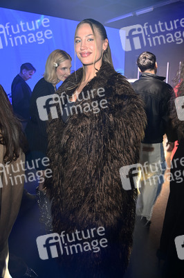 Bunte New Faces Party auf der Berlin Fashion Week A/W 2025 in Berlin