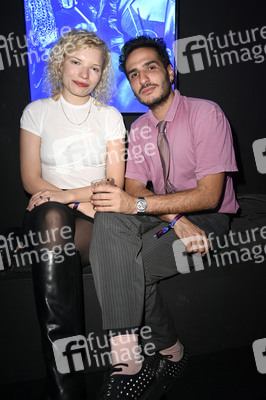 Bunte New Faces Party auf der Berlin Fashion Week A/W 2025 in Berlin