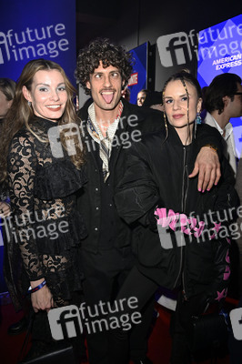 Bunte New Faces Party auf der Berlin Fashion Week A/W 2025 in Berlin
