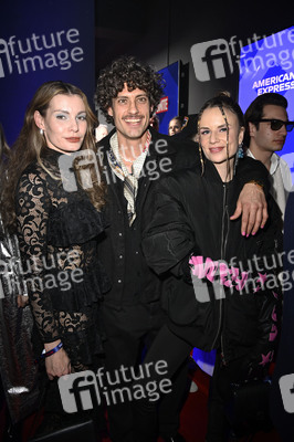 Bunte New Faces Party auf der Berlin Fashion Week A/W 2025 in Berlin